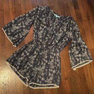 She + Sky Print Romper Small